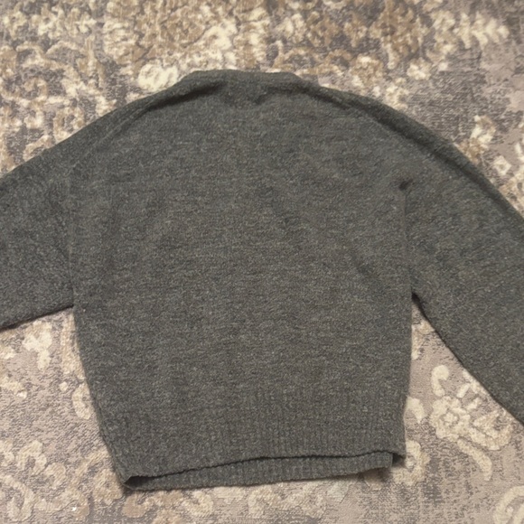 H&M Gray Sweater with Pearl Detailing Size XS - Picture 3 of 4